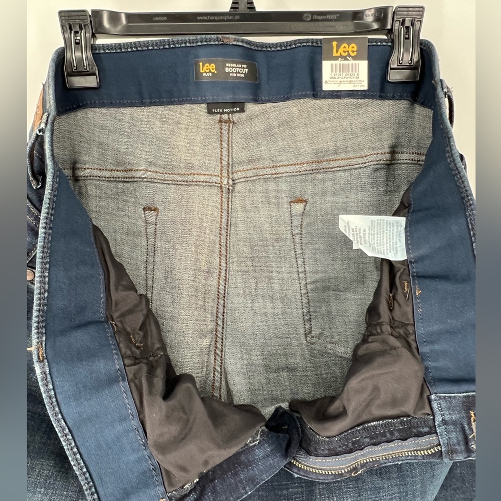 LEE RENEGADE FLEX MOTION REGULAR FIT MIDRISE BOOTCUT DARK BLUE JEANS - Picture 11 of 14